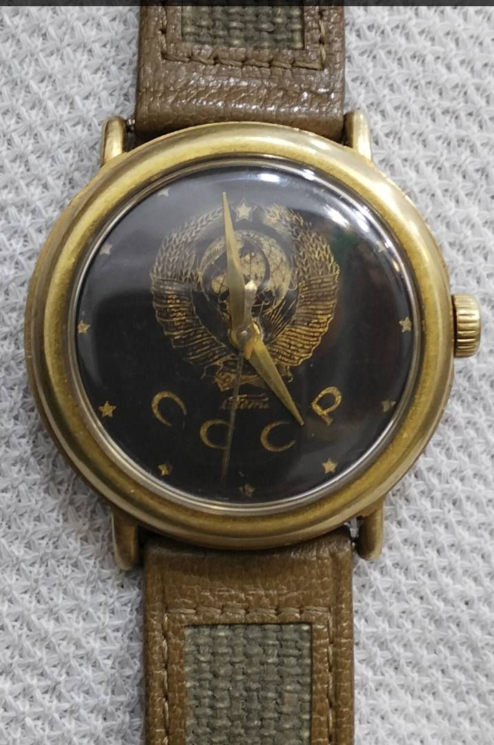 اخوان هذه الساعه روسي كقطعه تذكاريه قديمه تحمل شعار الاتحاد السوفيتي( CCCP) من ماركه راكيتا نصب تكويك


**إذا كنت صاحب هذا الإعلان وتريد حذفه لأي سبب، رجاءا أرسل رسالة إلى الدعم الفني**