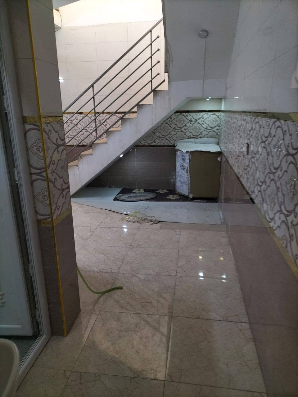 السلام عليكم
متوفر مشتمل طابق ثاني مفصول من كلشي ماء وطريق مكانه الغزاليه ركن الشرطة الاتحاديه بالهياكل
للأستفسار أكثر الاتصال على الرقم
***********
