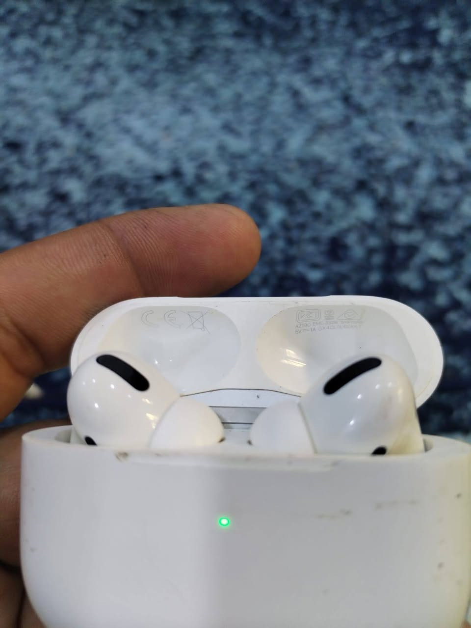 ايربود برو  ابل للبيع او مراوس ب  فري كليب هواوي
العنوان بغداد مدينة الصدر الداخل
***********
