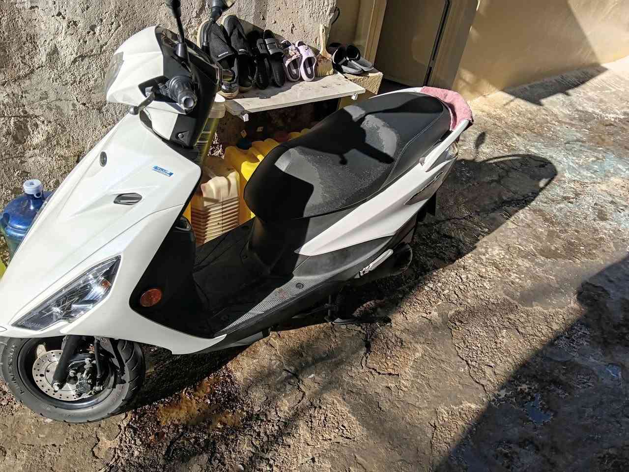 سلام عليكم دراجه اكزز حديث اخت ازيرو قبل أيام اشتريته حاليآ للبيع اتصل  على الرقم ***********
