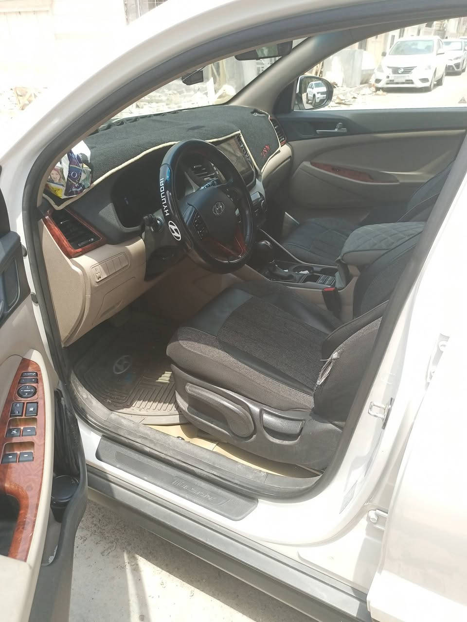 سلام عليكم توسان ٢٠١٨ خليجي كاملة ماشية ١٣٠ الف مكانه بغداد السيدية السيارة متصرف عليه فلس دواخل صاج شاشة تحكمات جهتين وباقي مواصفات معروفة فقط بيع *********** ابو عبد
