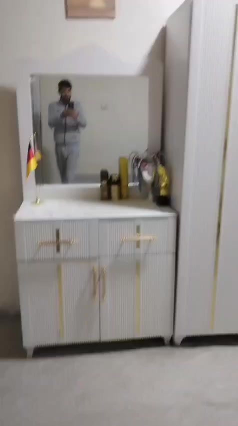 سلام عليكم غرفه شبابيه للبيع 10قطع مع 2دوشك اسفنج طبي  السعر 850وبيها مجال العنوان موصل مشيرفه الأولى


**إذا كنت صاحب هذا الإعلان وتريد حذفه لأي سبب، رجاءا أرسل رسالة إلى الدعم الفني**