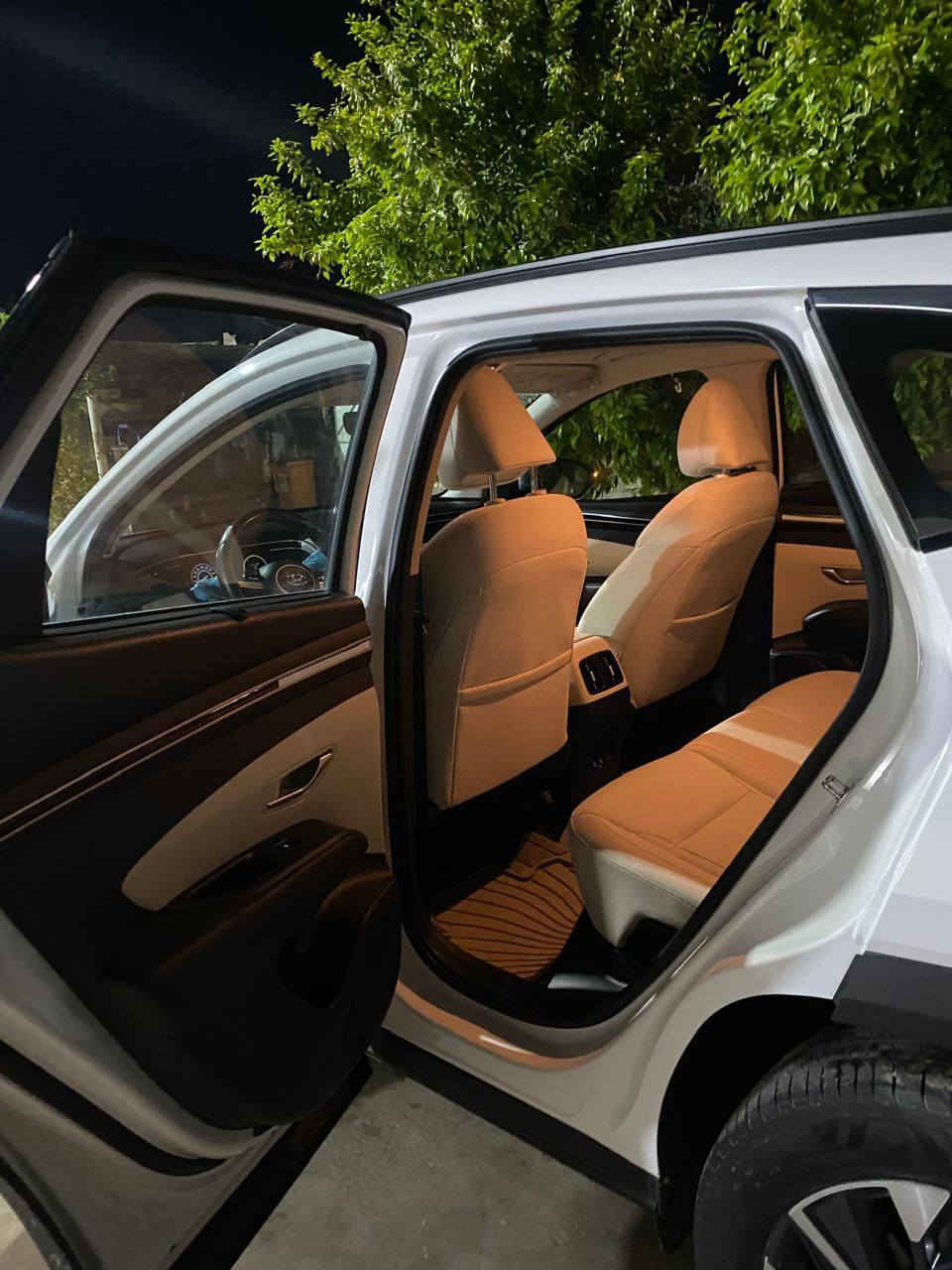 للبيع توسان وارد خليجي مكفوله سونارها موجود موديل 2024. ماشية 35 الف سيارة خير من الله تحويل ثاني يوم. تحكم تبريد لمس سيارة من نصيب الجناي كلش حلوة او جديدة او مكفوله السعر 220. للتواصل ***********
