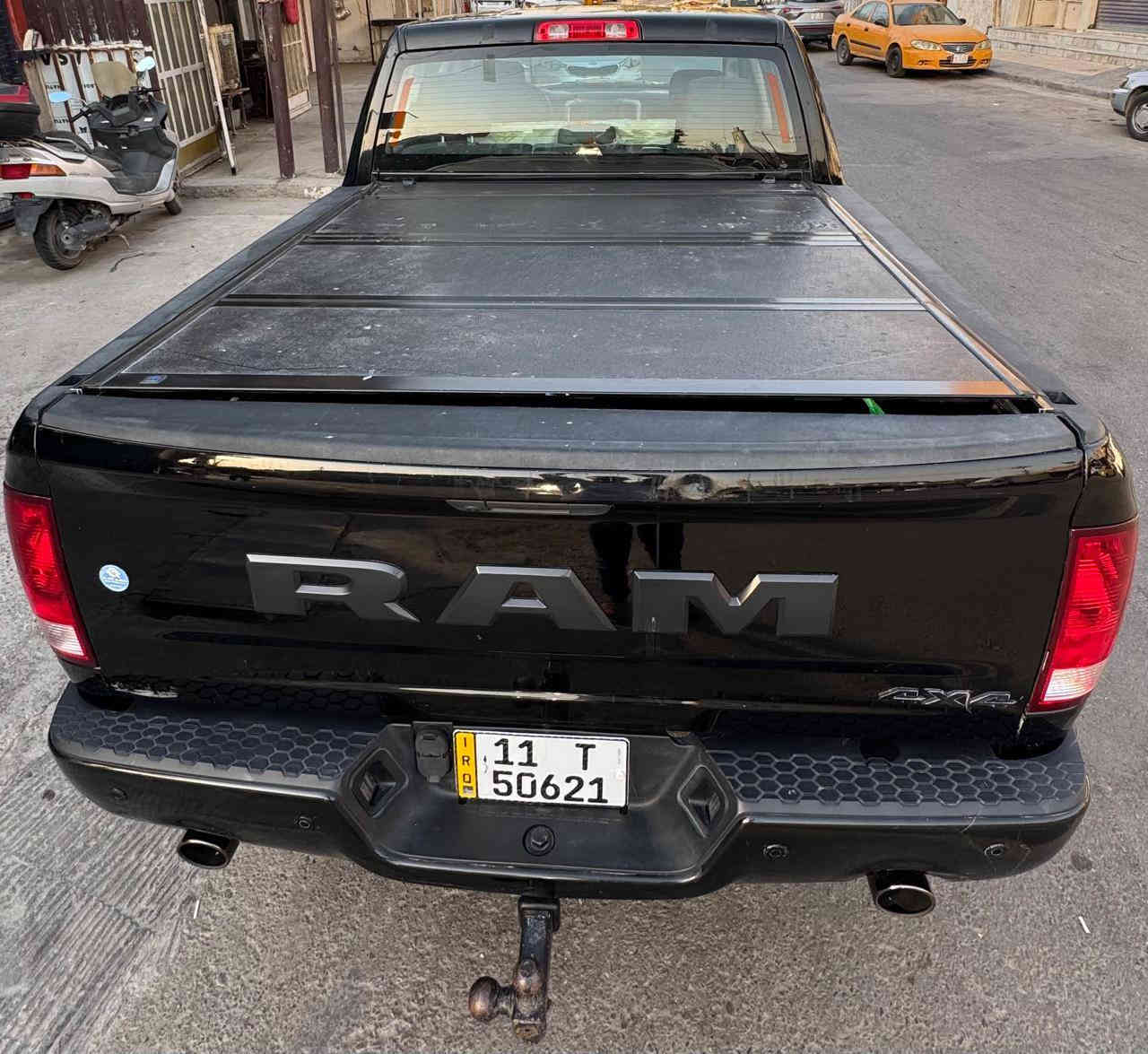 السلام عليكم .. للبيع موديل 22 
صور الضرر و السونار بالمنشور 
محرك 5700 
باب طويل بدي قصير المرغوب 
رقم الجديد باسمي  و هزه جديده 
مكاني بغداد . السعر 255  و بي مجال 
***********
