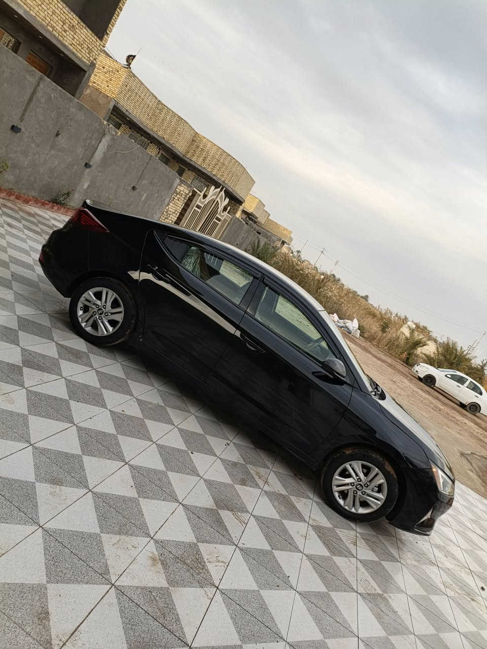 سلام عليكم
النترا موديل 2019 وارد امريكي لون اسود شذري تبديل بنيد اصلي فقط بدون دواخل والباقي كفاله صبغ وتبديل وضربه رقم بغداد حره مداور ثاني يوم كير AT مكفول  محرك 2000 دوش مكفول جاهزه تبريد وحداديه وتخم تاير توني شاده باتري جديد قبل سبوع شديته لايت زينون عالي ناصي دواخل ملكي لون بيجي مكان ناصريه مركز السعر 120 وبي مجال
***********
*********** واتساب
