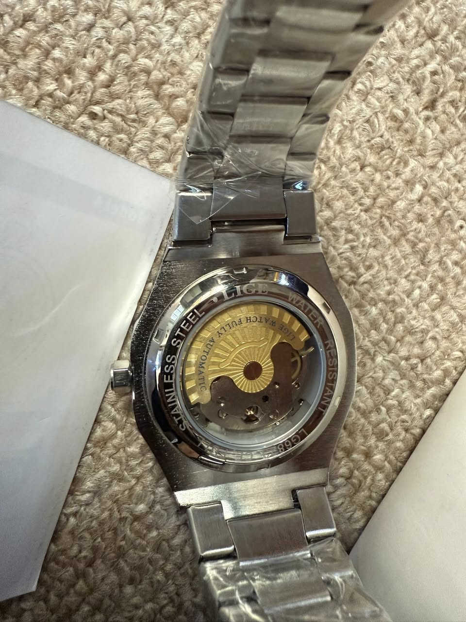 ساعه عالميه كدامك كلشي واضح قفلها ومكينتها ووزنها ثكيل وبلحقيقه بعد احلى ومختمه بكل مكان اعلى سعر ابيع وبلعافيه عليه


**إذا كنت صاحب هذا الإعلان وتريد حذفه لأي سبب، رجاءا أرسل رسالة إلى الدعم الفني**