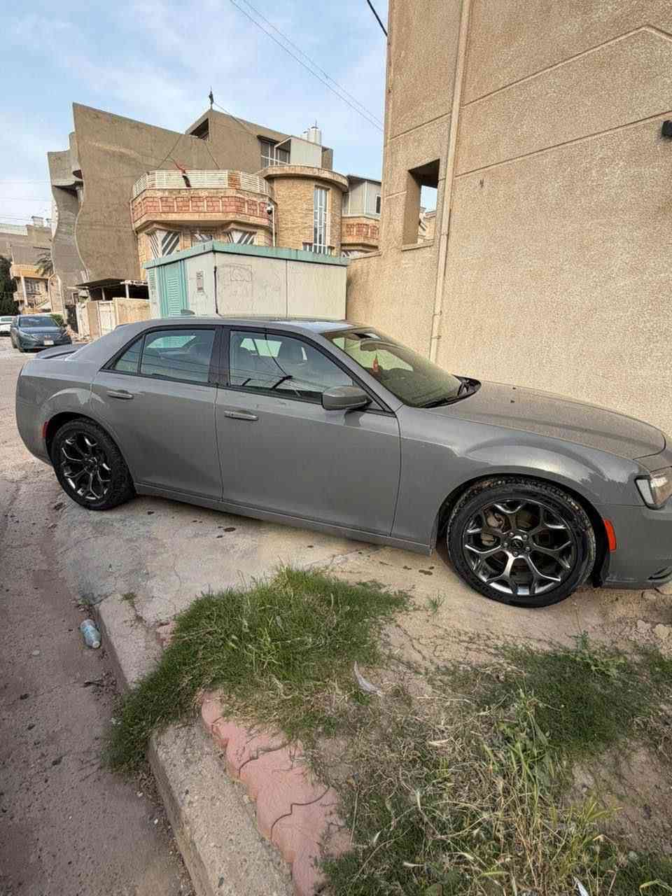 كلين تايتل وارد كندي 
سيارة جديدة جداً بدون سلايت 
السعر 280 ورقه 
رقمه سليمانية 
موديل 2018 اصل و s اصل 
مكاني بغداد شارع فلسطين 
التواصل على هذا الرقم 

‭+964 771 905 5252‬ بغداد, العراق
