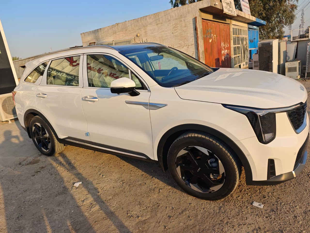 سورنتو 2024 ماشية 18 الف ضمان الدولية 
فئة 4X يعني اعلى فئة بسورنتو 
فور ويل 
مقاعد جلد 
مقاعد تبريد تدفئة
بنوراما
4 كامرات
داتاشو
ويل 20 
كراسي كهرباء
جنطة كهرباء 
درايف مود ( 7 أنظمة قيادة ) 
اوتو هولد 
مساعد انحدار
مانع انزلاق
هندبريك دكمة
بردة ابواب خلفية
انارة داخلية ليزرية متغيرة
لد LED امامي وخلفي 
لايت زنون عالي ناصي
وباقي المواصفات معروفة 
  السيارة مكفولة كفالة عامة 
السعر 350 قفل 
مكاني بغداد التاجي 
***********
