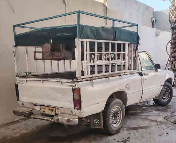 بيكم قمارة موديل ثمانين للبيع شاصي شرط كابون الكتروني بيه وسنويه سنة ساقط شرط التحويل سعره ٢٨ بيه مجال بسيط***********
