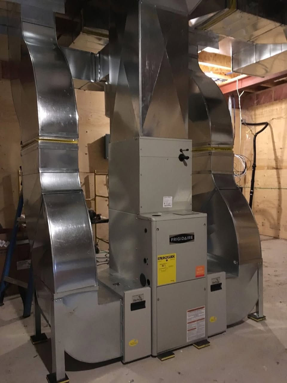 يعلن *مكتب السبعاوي للمجاري الهوائية (لفصال الدكتات)** عن تقديم جميع خدمات تصنيع وتركيب الدكتات بجودة عالية وأسعار مناسبة للجميع 🔧✨

🔹 **متخصصون بجميع أنواع الدكتات**:  
- دكتات تصنيع محلي حسب الطلب  
- دكتات جلفنايز مقاومة للرطوبة والحرارة  
- دكتات ألمونيوم عازل للصوت والحرارة  
- دكتات سبايرال (Spiral) للمشاريع الكبيرة  
- دكتات فريش وسحب هواء للغرف والمطابخ  

🔹 **خدماتنا تشمل**:  
المطاعم – المقاهي – المولات – الشركات – المنازل – المخازن – المشاريع الكبيرة والصغيرة.

🔹 **أسعار تنافسية** وتوصيل وتركيب بأعلى حرفية، مع إمكانية تنفيذ التصاميم حسب الطلب.
العنوان:- الموصل - النبي يونس- شارع المركز 

للطلبات والاستفسار:  
📞 تواصل واتساب أو اتصل
‭0770 511 3376‬
بأدارة:- أبراهيم وإخوانه
