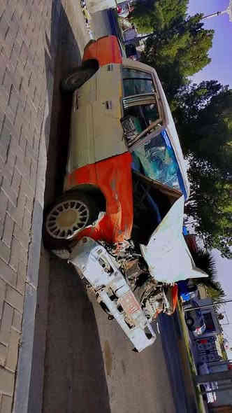 سلام عليكم سياره اكرون. لبيع مدعومه مكينه وكير ونجي سعره 6 ورقات وبيه مجال مكان بصره معقل قرب ساعه رقمي *********** البصرة
