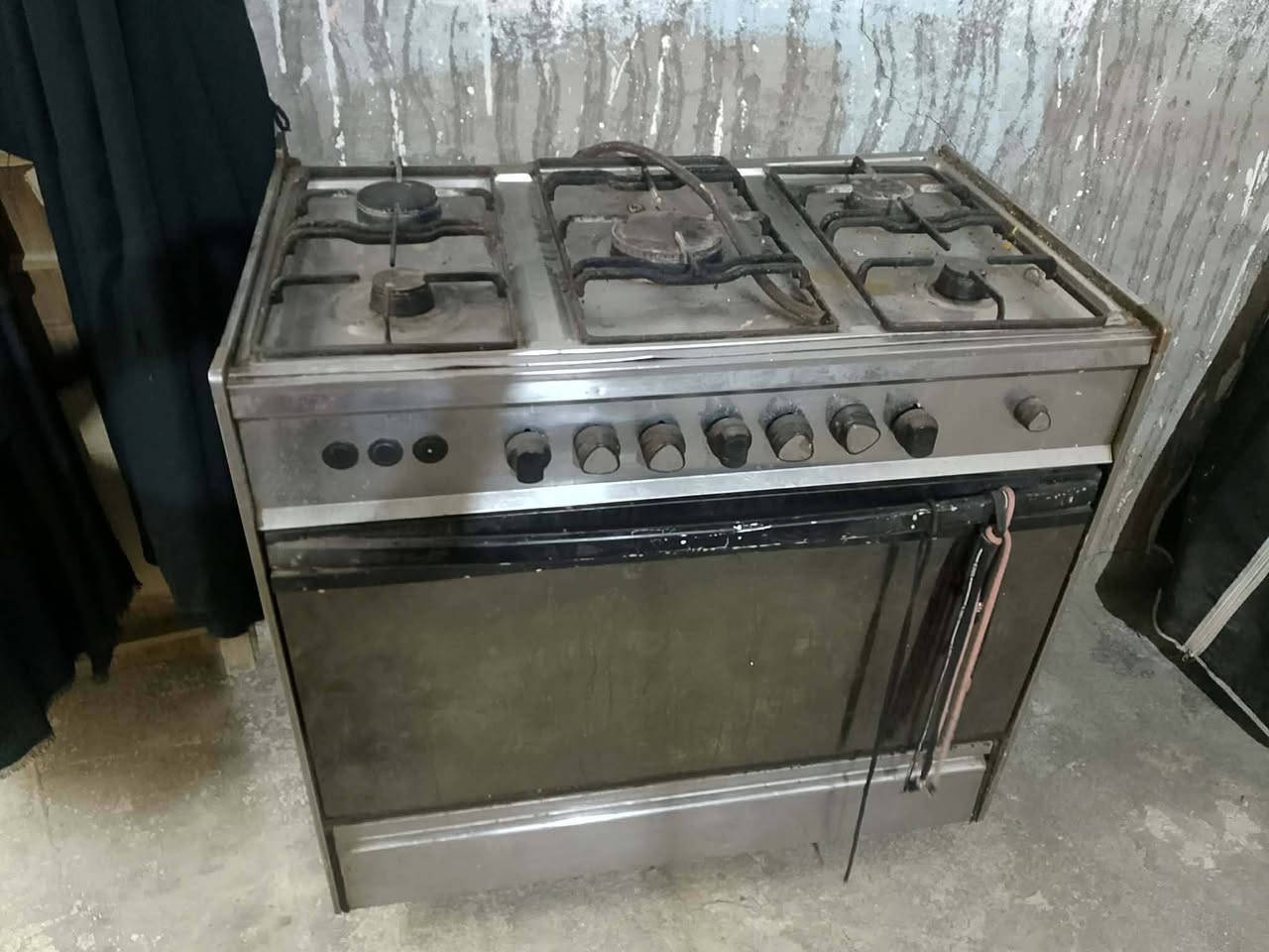 للبيع طباخ  نضيف شغال عل فحص ضرر بس عين قاعدة جوة مكسورة رايدة 75 وبي مجال حق الجيه عنواني كوفة سايدين ميثم بيع مستعجل


**إذا كنت صاحب هذا الإعلان وتريد حذفه لأي سبب، رجاءا أرسل رسالة إلى الدعم الفني**