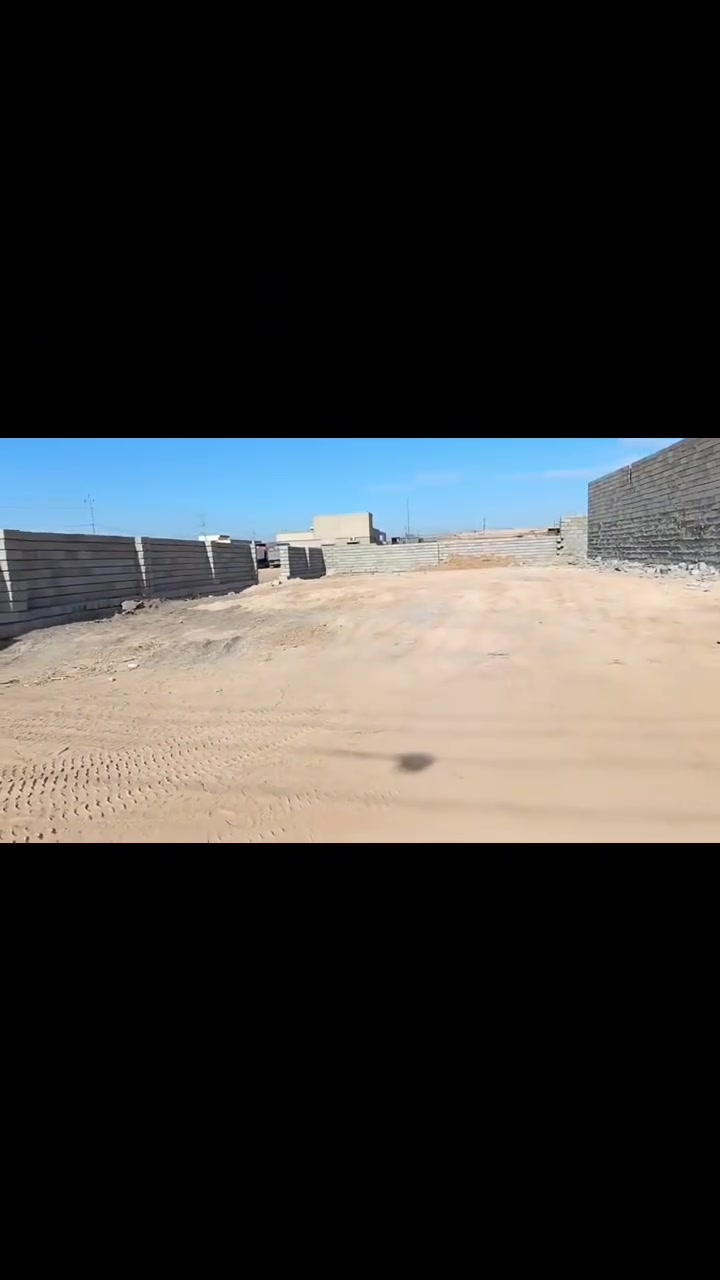 سلام عليكم
قطعه ارض محوطه للبيع . في كفاح الشمالي ع شارع سنجار القديم . موجود كهرباء وماء
المساحه. 420.متر . واجه 14 ونزال 30
للاستفسار .***********
 أو مراسلة الصفحه
بل اقصد
مراوس مع سياره
