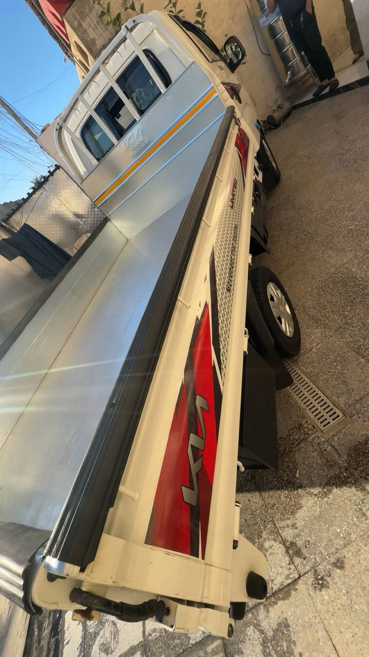 السلام عليكم
كيه 2700. للبيع  مديل 2024  
رقم بغداد مشروع وطني تحويل ثاني يوم 
فول مواصفات   جامه خلفيه تنفتح 
بيها صبغ كد شبر ب الربع اثر طخه بسيطه  
ماشيه 45 الف 
السعر 154$ وبيها مجال بسيط 
مكاني بغداد الشعب  
***********
