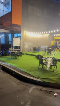 وبركاته مطعم ملوك البركر بحلته الجديد متواجدين من ساعه 4العصر الا ساعه...