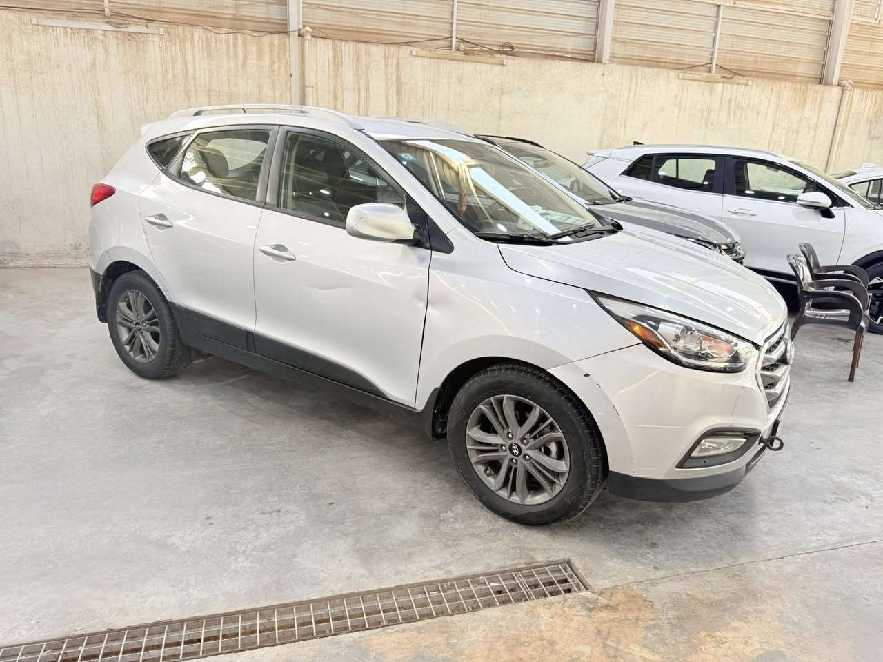 يهديكم معرض المميز لتجارة السيارات الحديثه آرق التحيات 🌿🙏. 

  ونخبركم عن توفر هونداي توسان موديل 2014وارد امريكي سونار مرفق بل منشور 

  عداد المسافه المقطوعه:91الف ميل 

  🌿تحكمات مقود جهتين 

  🌿كشنات جلد 

🌿كرسي كهرباء 

  🌿تدفأه كشنات 

  🖥️شاشة صغيرة 

📷كامرة خلفية 

 السعر :118ورقة بيه مجال بسيط 

موقعنا: بغداد الكريعات شارع الوقف السني معرض المميز 

***********ياسين
