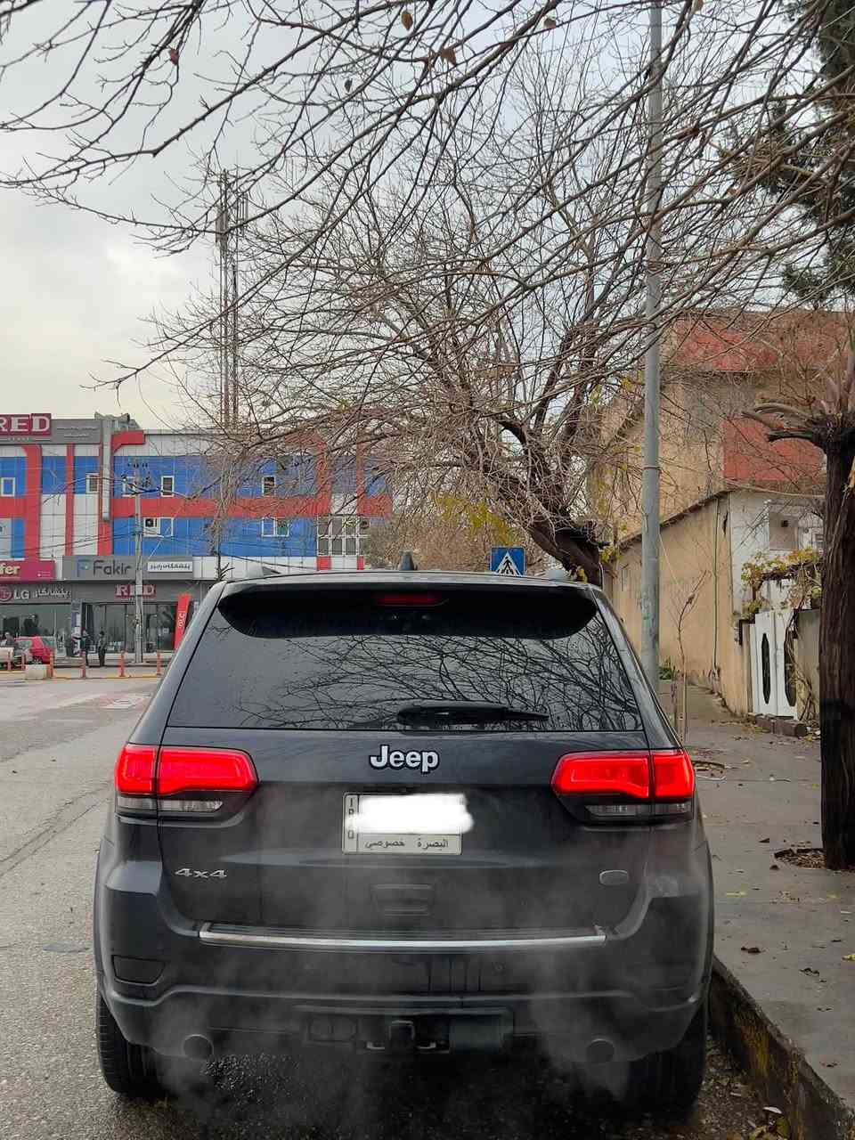 جيب  اوفرلاند ( 4*4 )  دفع رباعي
رادار امامي وجانبي وخلفي
نظام التحذير الامامي 
مثبت السرعة  cruse control
نظام التعليق الهوائي ( جكات تصعد وتنزل ٣ وضعيات ) 
محرك 3600 V6
بانوراما  كبيرة 
كشنات جلد 
داخل اسود 
كير طيارة 
كير ومحرك وبدي مكفول 
لون كحلي 
اشارة بالمرايا + رادار جانبي + تدفئة بالمرايا + انارة ترحيب + المرايا كهربائية + قلاب مع البگ + تعتيم ذاتي auto dim
المرآة الوسطية للسايق / تعتيم ذاتي 
مفتاح ذكي ( بصمتين ) 
ايرباگ فول 
شاشة كبيرة 
 ماوس وضعيات قيادة ( صخور ورمال وثلج وطين )  
شفتات بالستيرن + فول تحكمات ستيرن+ تدفئة ستيرن
كامرة خلفية بلادية + حساسات خلفية الكشنات الامامية   ( تدفئة + تبريد )
الكشنات الخلفية    ( تدفئة ) 
صندوق خلفي كهرباء
لايتات ليد + العدسات ترحيب تصعد وتنزل مع التشغيل
كشافات ضباب
تشغيل عن بعد
نظام الفور ويل + نزول المنحدرات
سماعات عدد ١٠ + دمام
مانع الانزلاق
دبل گزوز

رقم بصرة باسمي تحويل ثاني يوم 
امريكي كلين تايتل
/ البنيد بيه حالوب / قبل ٦ سنوات صار حالوب بمدينة الامل السكنية وعلى اثرها البنيد بيه اثر حالوب + طخة خفيفة بالجاملق الامامي الايسر ( موضحة بالصور ) باقية على وضعها 
اكفلها الك من الضربة والصبغ والغرق والبارد
اذا تفحص وتلكه بيها قطرة صبغ تاخذها مني ببلاش

السعر 205 وبيها مجال للشراي
واليشوف السعر مايناسبه
ان شاء الله يحصل الاحسن


**إذا كنت صاحب هذا الإعلان وتريد حذفه لأي سبب، رجاءا أرسل رسالة إلى الدعم الفني**