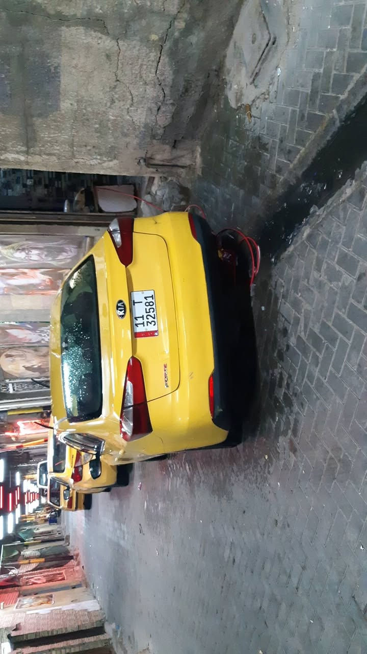 فورتي ٢٠١٤ للبيع 
حادثهه جاملغ وباب السيارة عضمتهه حلوه ونصبتهه احلى 
صدرها نضافته ٨٥% السيارة باسمي مال جناي 
تبريد منضومة جديدة  
تخم تاير جديد 
حتى دهن الكير ابدلة بوكته 
السيارة بيهه خشونه بالمحرك ابيع كايمة 
بس السيارة تشتغل وتمشي وشرط معدلها لشيلة رجلك 
ابيع هالموجود باسمي شرط التحويل ارقام جدد انكليزي 
السعر ٨٤ وبيهه مجال حق الجية 
مالة الله السيارة جديدة كهربئياتهه ع البلاد 
مكاني مدينه الصدر 
***********
