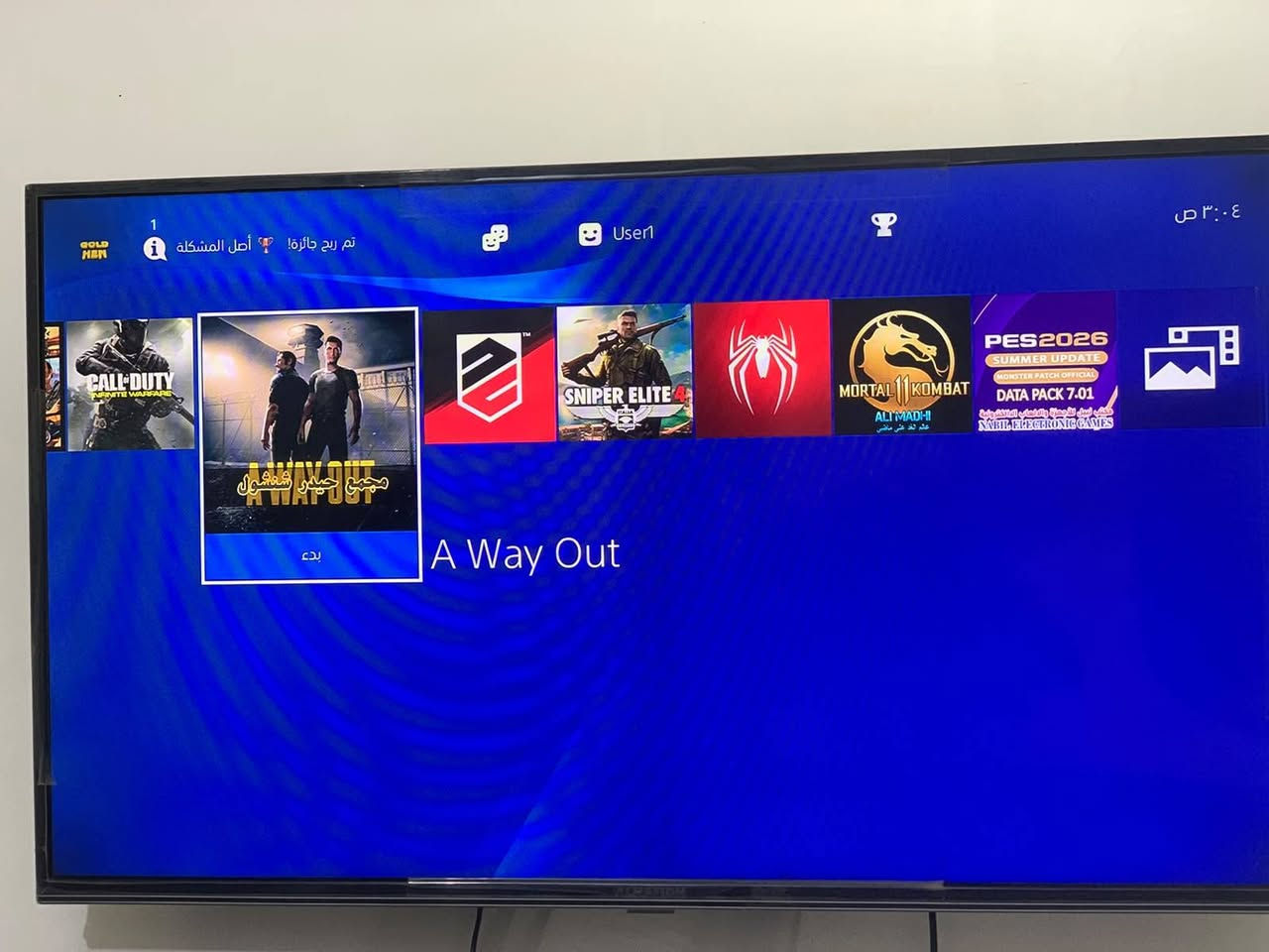 PlayStation 4
فات مهكر  نظام ٩ القديم المرغوب
 ذاكرته 1TB يعني الف گيگة
مع يدات ثنين وحده الاصلية وحده تجارية  
بي هواي العاب وتكدر ضيفله الي يعجبك
الالعاب الموجوده

1: God of War Ragnarök
2: GTAV
3: Injustice 2 
4: Hitman 3
5: Call of Duty
6: Uncharted 4
7: pes 26
8: Spider-Man 
9: Sniper   4 
10:Mortak Kombat 
11:A Way Out لعبه زوجي
12:لعبه سيارات
 التواصل خاص او واتساب
***********
