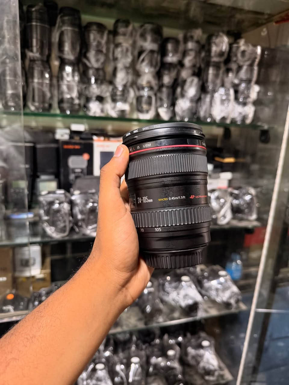 🌟 **عروض مميزة من Zoom Store
علي عدسه  Canon 24-105
📷 **حالة العدسة**: ممتازة (زي ما واضح في الصور).  
✅ تشمل الكابات الأمامية والخلفية،

💰 **السعر**: [12500] جنيه.

📞 للتواصل: 0⃣1⃣1⃣0⃣0⃣5⃣3⃣4⃣8⃣7⃣3⃣ القاهرة, مصر


**إذا كنت صاحب هذا الإعلان وتريد حذفه لأي سبب، رجاءا أرسل رسالة إلى الدعم الفني**