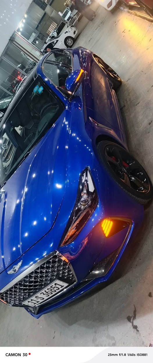 السلام عليكم حبايب  

السعر 175 وبيها مجال 

#للبيع سيارة جينيسيز جي ٧٠ برستيج ( Genesis G70 ) لون مميز 

#المركبة    : جينيسيز جي ٧٠ برستيج 
#الموديل    : 2019
#الفئة        :  Genesis G70 PRESTIGE 
#المحرك    :  ٦ سلندر 3300 توين تيربو ( V6 3.3cc twin turbo 
#الرقم       :  بغداد بسمي 
# الصبغ    : 4 قطع السونار بالمنشور 
المواصفات 

1- ٦ سلندر 3300 توين تيربو
2- دفع خلفي ( اكسل ) 
٣- الكير ٨ سرعات 
3- ويل كب حجم 19 اصلي 
4- سيستم صوت ليكسيكون عدد ١٨ سماعة 
5- السيارة ماشية 128 الف كيلو 
6- لايتات زينون عالي ناصي اصل 
7- لد نهاري وليلي
8- كاميرات محيطية 360 درجة
9- بصمة تشغيل وفتح الابوباب والصندوق
10- صندوق ذكي
11- حساسات الاجتياز الجانبية ( النقطة العمياء ) 
12- اشارة ترحيب بعلامة جينيسيز في المرأة الجانبية
13- حساسات امامي خلفي 
14- راداو امامي قرائة الطريق و اوتو بريك
15- غرفة السيارة مقاعد جلد اصلي + التكم و السقف كنتارة
16- تحكم فول كهرباء لكراسي المقدمة 
17- تحكم ستيرن متكامل  
18- شاشة دشبول كبيرة + ٥ وضعيات قيادة
19- شفتات ستيرن للتحكم بالكير العادي
20- ازرار السبورت تراكشن وغيره 
٢١- الزجاج للسيارة يوجد به عازل حراري اصلي 
٢٢- داتا شو علجامة الامامية
٢٣- يوجد مواصفات اخرى في السيارة وكثيرة
السعر 175 وبيه مجال 
العنوان كربلاء حي الحسين/*********** كربلاء, العراق
