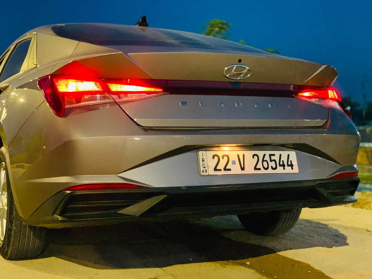 Elantra 2023.  رقم اربيل الدولي. الجديد. 
للبيع فقط  148$ وبيها مجال
وارد امريكي مبدل بنيد  بلادي فقط بدون 
دواخل 
حساسات امامي خلفي
رادار 
تحكم قياده جهتين
تبدي ثلج 
شاشه تحكم 
مثبت سرعه
منفذ شحن
توقف ذاتي
وبيها مواصفات هواي بيها
وكاله ب اسمي تحويل ثاني يوم
المكان بابل جبله
للاتصال او واتساب 

***********
