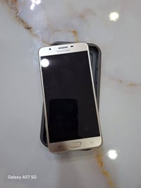 j7 prime للبيع نضيف يفيد للااطفال للتصفح بدون تصليح السعر ٣٠ وبي مجال ...