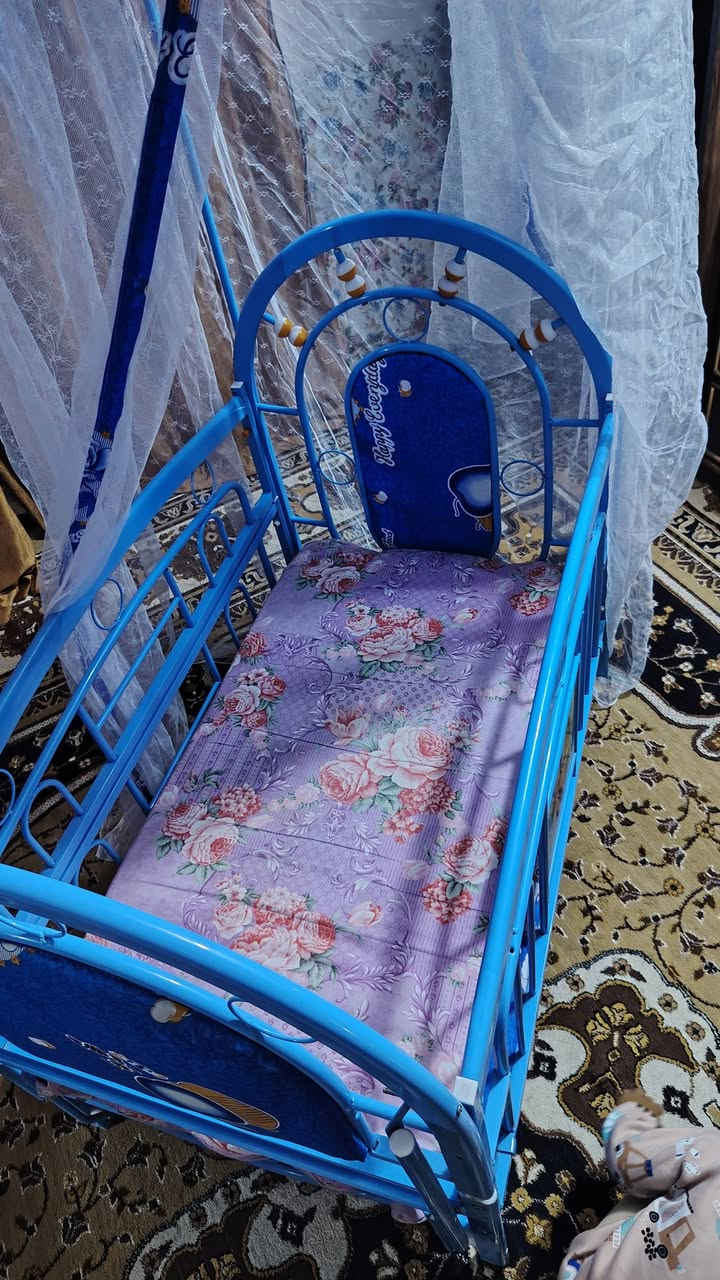 اسلام عليكم #للبيع كاروك طفل  ويرهم قريوله بعده جديد 
مناقصه شي كامل 
سعره 80 الف وبي مجال  قليل
للستفسار ***********
