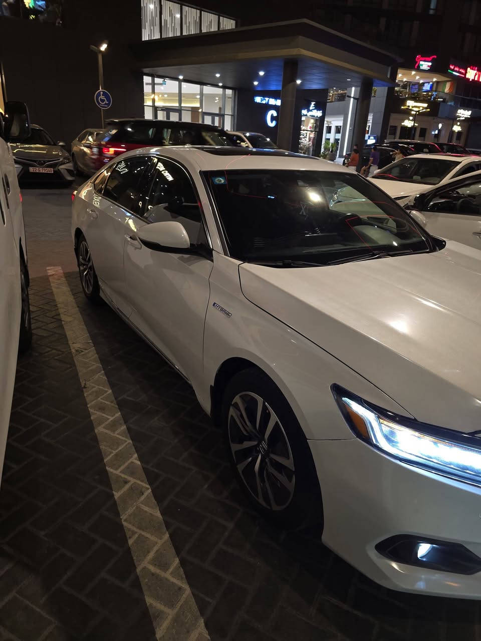 هوندا أكورد هايبرد ELX موديل 2022 للبيع
- اللون: أبيض
- جنوط (ويلات) 19 إنش
- نظام القيادة: Sport + EV + Smart
- رادارات 360 درجة
- نظام النقطة العمياء
- مراقبة خط السير
- قيادة ذاتية
- تحكمات متعددة من المقود
- نظام المحافظة على المسار
- نظام التوقف التلقائي في حالات الطوارئ عند اقتراب الأجسام أو المركبات أمامك

المواصفات الداخلية:

- بصمة تشغيل
- دخول ذكي
- شاشة كبيرة
- كاميرا
- مقاعد جلد
- فتحة سقف
- تبريد مقعدين أماميين

معلومات السيارة:

- رقم بغداد باسم المالك (تحويل فوري شرط)
- الممشى: 97 ألف كم

السعر : 170 $ وبيها مجال 
حالة ااسيارة : 
- السيارة تحتوي على خشم بونيت مصبوغ 
- بارد بالبابين جهة الراكب 
- عدا ذلك السيارة مكفولة من كل شيء

موقع السيارة: الرمادي

للاستفسار عبر الواتساب:
***********
