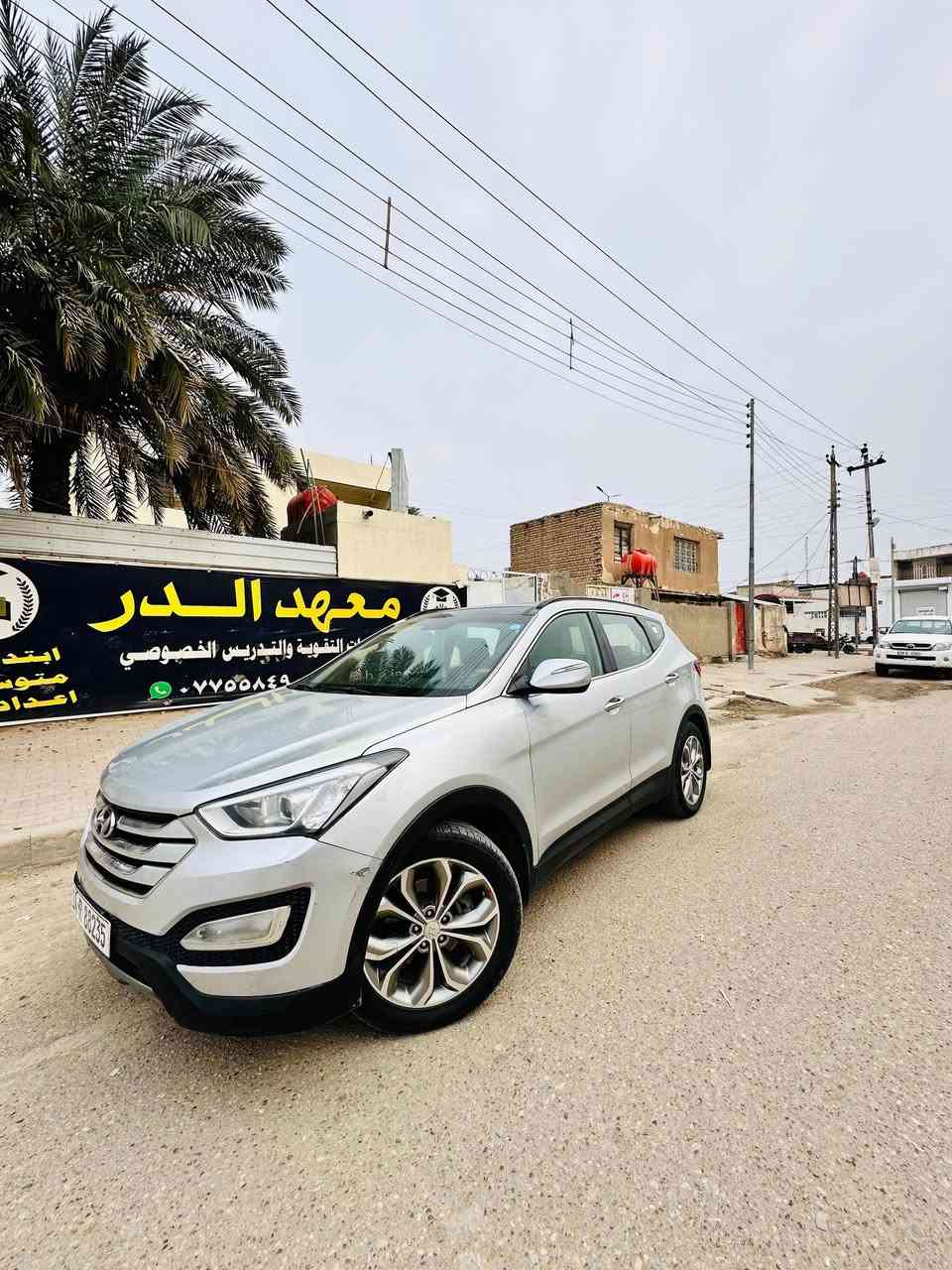 السلام عليكم هوندلي سنتافيه 14 خليجي 
6 سلندر 
فور ويل 
السيارة فول عدا البصمه 
بيها تبديل جاملغ وصبغ ربع من البنيد 
السيارة باسمي
مكينة گير كفالة 
السعر 163 وبيها مجال 
الإستفسار ***********
