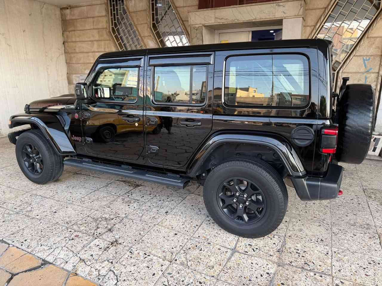 السلام عليكم للبيع جيب رانگلر خليجي وكاله هارلم فئه روبيكون معروفه محرك V6مديل 2021 ماشيه 89 الف كيلو مكفوله سياره جدا نظيفه *********** مكان السياره اربيل
