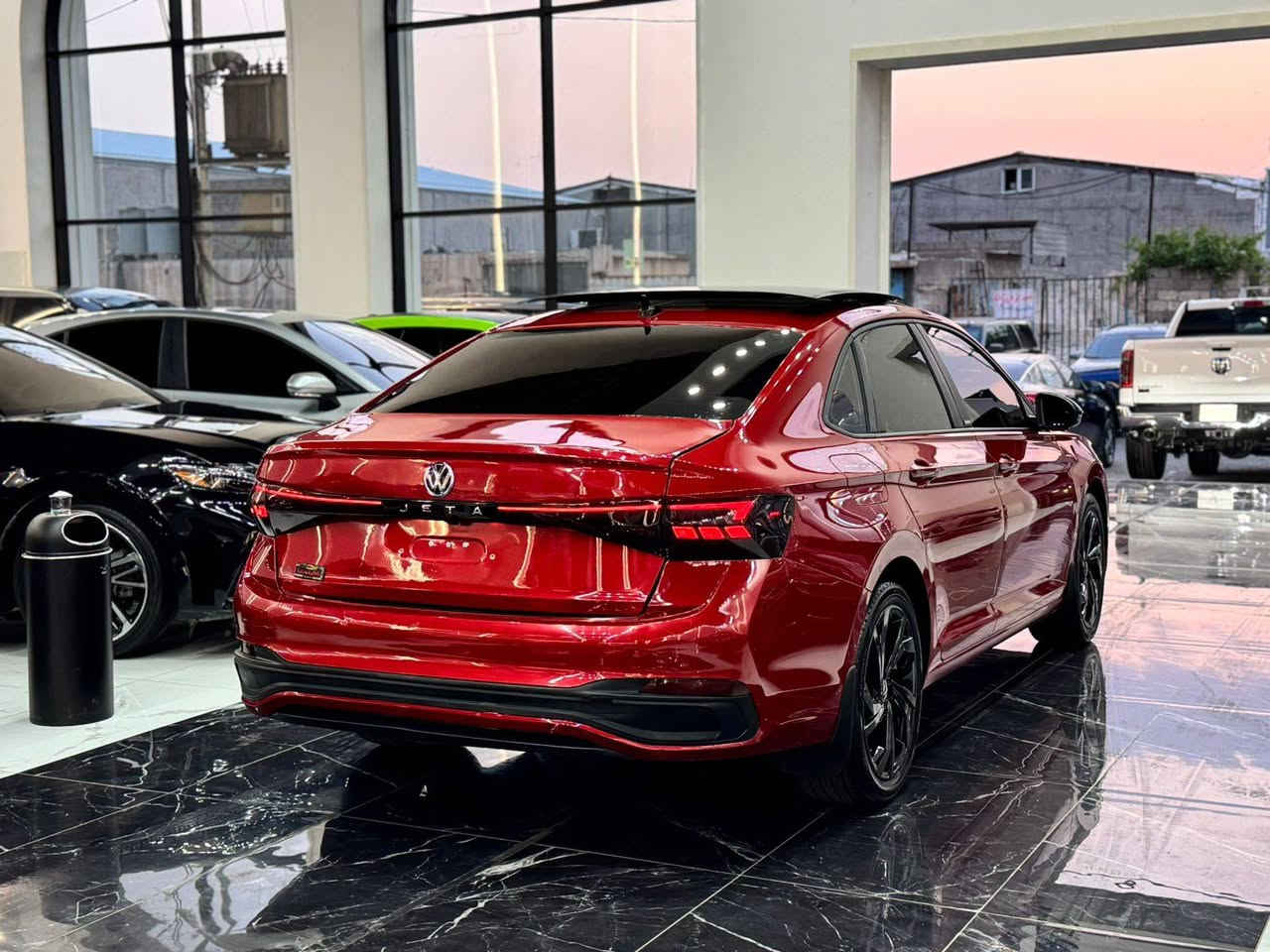 VW JETTA SE 2025 
فولكسواكن جيتا 2025
⚙️ محرك 4 سلندر 1.5L توربو

الحالة _ ( بدون صبغ بيها صندق تعديل بارد )
ارباكات كلش سليمة
▫️بانوراما 
▫️تبريد لمس 
▫️شاشه كبيره 
▫️بصمه + تشغيل عن بعد 
▫️كشن جلد كهرب وكشن هيتر 
◽نظام دخول ذكي
◽نظام تحذير مغادرة المسار 
◽نظام محافظة ع المسار 
◽نظام نقطة عمياء 
◽نظام تنبيه حركة المرور الخلفية 
◽فرملة طوارئ تلقائية 
بعد هواية مواصفات معروفة

ماشية 5 الف mi فقط ✅
رقم كاتي تترقم شمالي 
***********
***********
مكان السيارة العنوان اربیل معرض كاليفورنيا كارس أربيل, العراق
