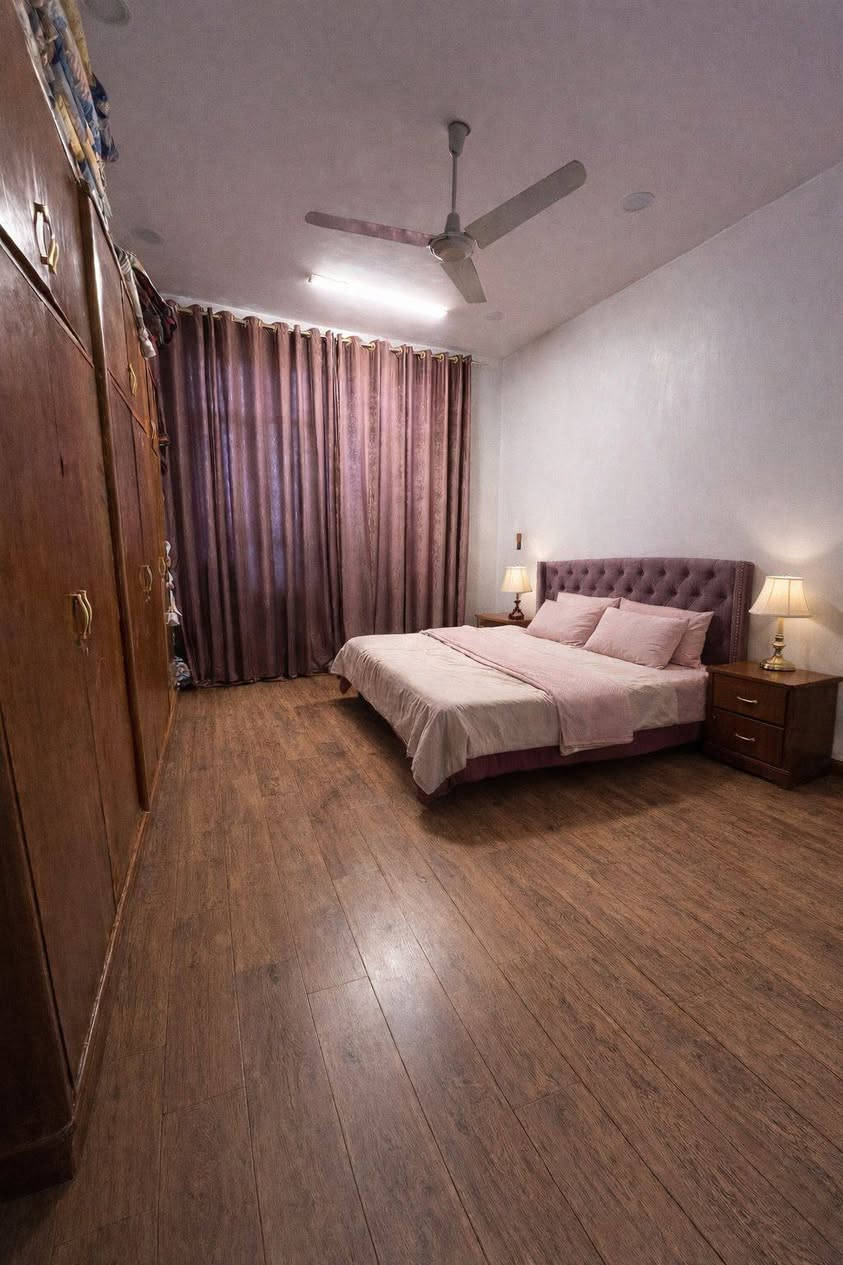 سلام عليكم للبيع بيت زراعي طليطله حي المهندسين الشارع الثالث قرب ابو علي ابو نشائيه مساحه البيت 250 متر سند 25 يحتوي ع 2 غرف نوم 5×5 و4×5 الموزع الهول 11× 5 الستقبال 5×5 المطبخ 3×5 الصحيات 3×3  السعر 70 وقابل للتفاوض انتصال ***********&     ***********
