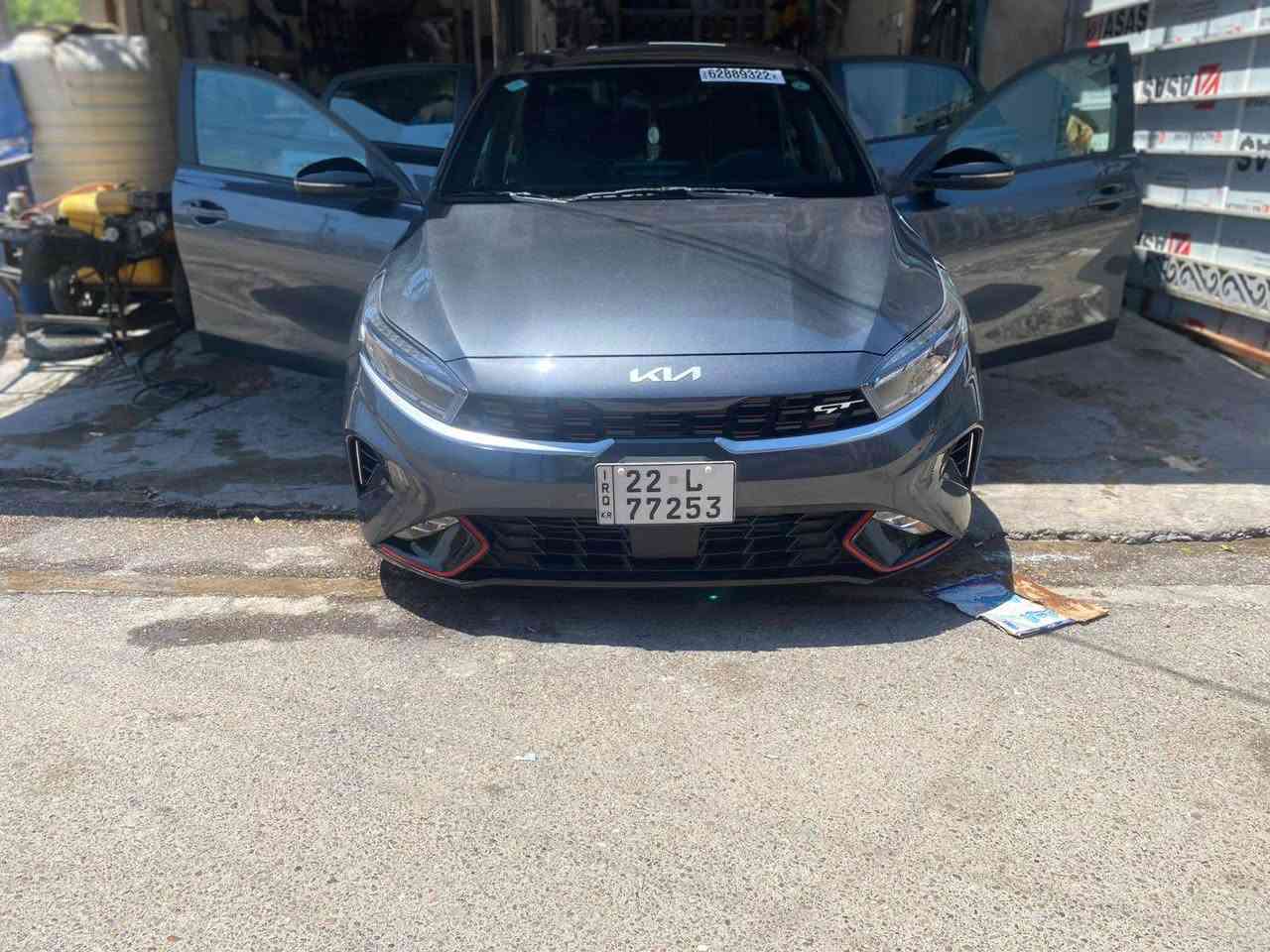 ‏كيا فورتي GT

محرك  1600 تيربو 

موديل 2022

الضرر قبغ الجنطه مبدل ومصبوغ والدعاميه الخلفيه 
وهنا بلعراق صار بيها صبغ الدعاميه الاماميه واتبدلت وطك ايرباك الستيرن

الموصفات GT : 

🛑كشنات جلد ومخمل 

🛑شفتات ستيرن 

🛑زنون اصلي لايت عدسة 

🛑كير dct دبل كلچ بلادي مو cvt 

🛑سستم صوت صالنصات 

🛑دركة حرف D مكتوب عليه GT 

🛑ردارات امامي + خلفي + جانبي 

🛑تبريد قطعتين امامي + خلفي 

🛑تشغيل بصعد + بصمة 

🛑هندبريك بصمة 

🛑شاشة كار بلي + كامرة 

🛑نظام توقف ذاتي + تحديد مسار + سياقة ذاتية 

🛑عداد المسافة  36 الف قابل للزياده

🛑ويل كب اني مبدله ع مود الطسه + تخم تاير جديد 

🛑سبايدر خلفي جنطة +سبايدر جامة خلفية  

-------------------------------------------------
السيارة رقم اربيل بسم شركة تريد تحويل او وكالة حاظر 
-------------------------------------------------

مكان السيارة بغداد 
-----------------

السعر 155 ورقه وبيها مجال بسيط

------------------------------------------------
الرقم 
***********
*********** بغداد, العراق
