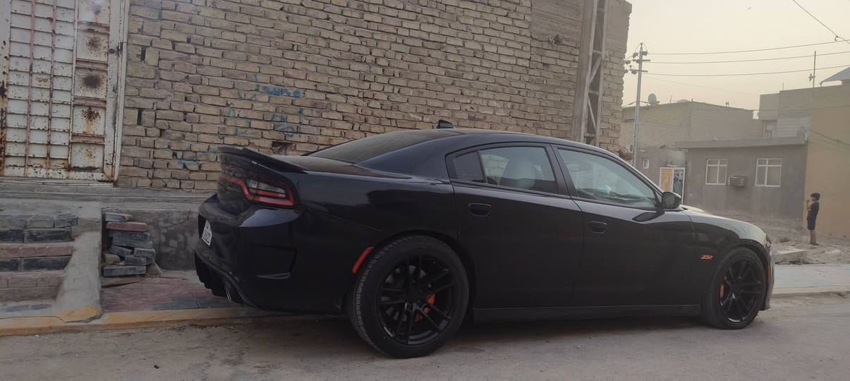 السلام عليكم جارجر للبيع فئة السكات باك
موديل 2022 أصل دخلت العام بعدهي بالهزه 
ماشية 26 الف قابل للزياده 
 محرك 8 سلندر  6400cc المحرك كفاله برغي ما مفتوح 
رقم الشاصي 2c3cdxgj3nh264801
بيها حادث جاملغ خلفي 
   وصبغ  جماليه للبنيد 
مكاني كربلاء  
باسمي تحويل ثاني يوم
السعر 243 بيها مجال
 للاستفسار  ***********
