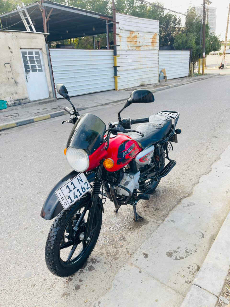 السلام عليكم بوكسر جبلي موديل 22 مرقم انكليزي لوحه وسنويه هزه جديده تحويل مباشر نفس اليوم 
دراجه حلوه ونضيفه مابيهه نقص مبدل بوشه وكاله 
الباقي مكفول رايدها ب 1950 بيها مجال 
مكاني بغداد الحريه ***********
