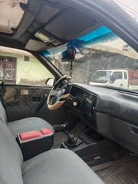 رينو 19موديل92اللي عنده سيارة مراوس يراسلني.. 07512265054.. 0772368737...