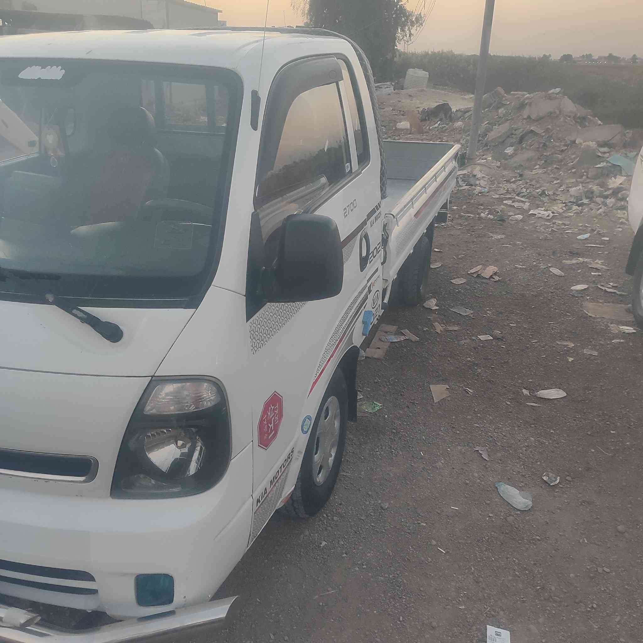 كيه موديل 2015 رقم واسط. بسمي مكفوله سياره من كل عيب هذا رقمي ***********
