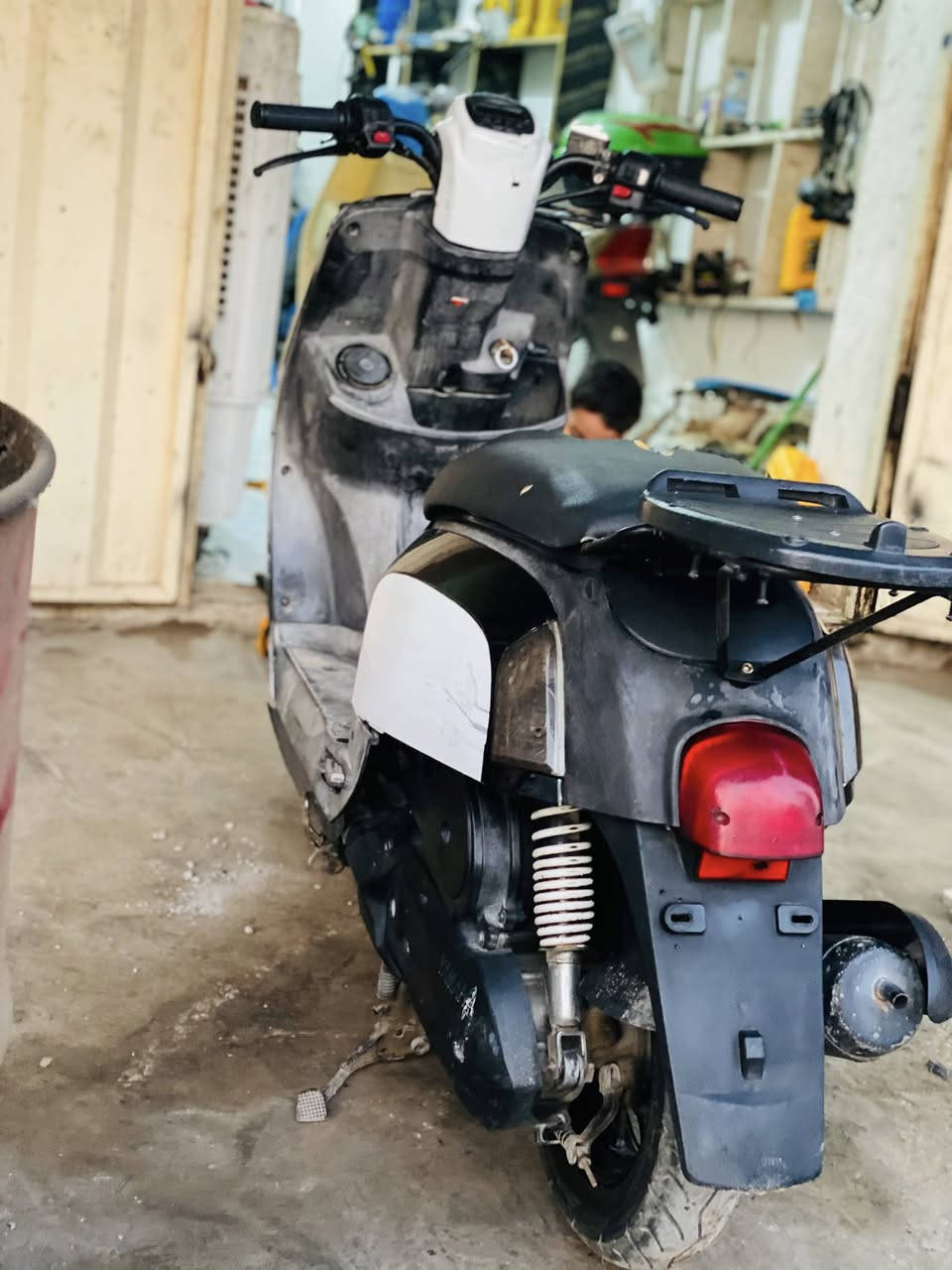 بوليس نوزل
مكفوله اي نقص 

محرك لا صوت ولا تبخير 

مال جناي 

مكان دراجه ديالئ قضاء الخالص هبهب 

سعر 550 وبيهه مجال
رقم ***********
