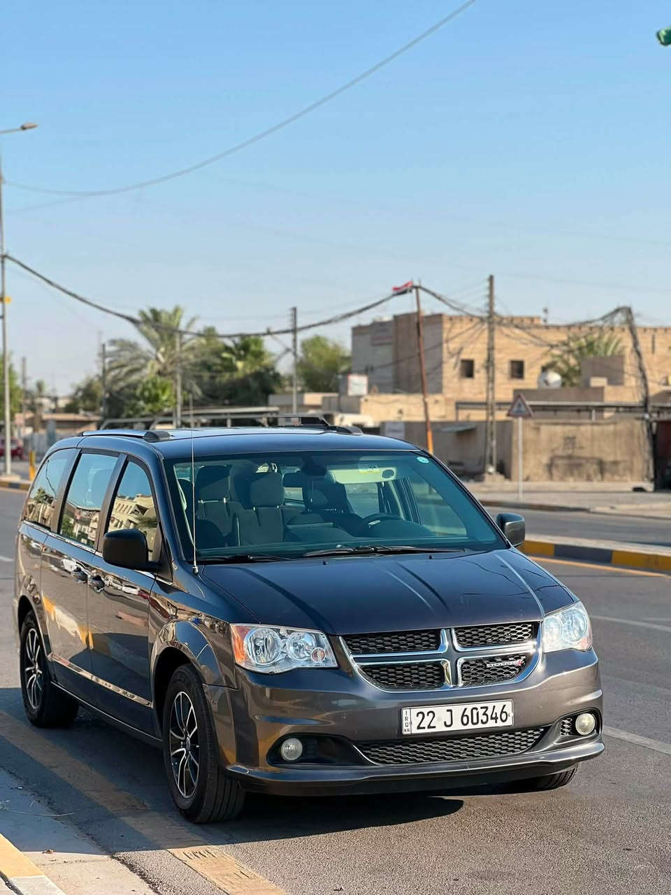السلام عليكم
دوج كرافان 
موديل 2019 
مواصفات Sxt بيبان كهرباء حنطه كهرباء 
تشغيل ع بعد 3 قطع تبريد تحكمات ستيرن
حادث جاملغ الامامي وبونيد مبدلات نفس للون بدون صبغ وبدون شواصي  بدون دواخل 
ماشيه 100 الف
رقم اربيل تحويل ثاني يوم 
السعر 165$
مكان السيارة بغداد حي العامل 
***********
