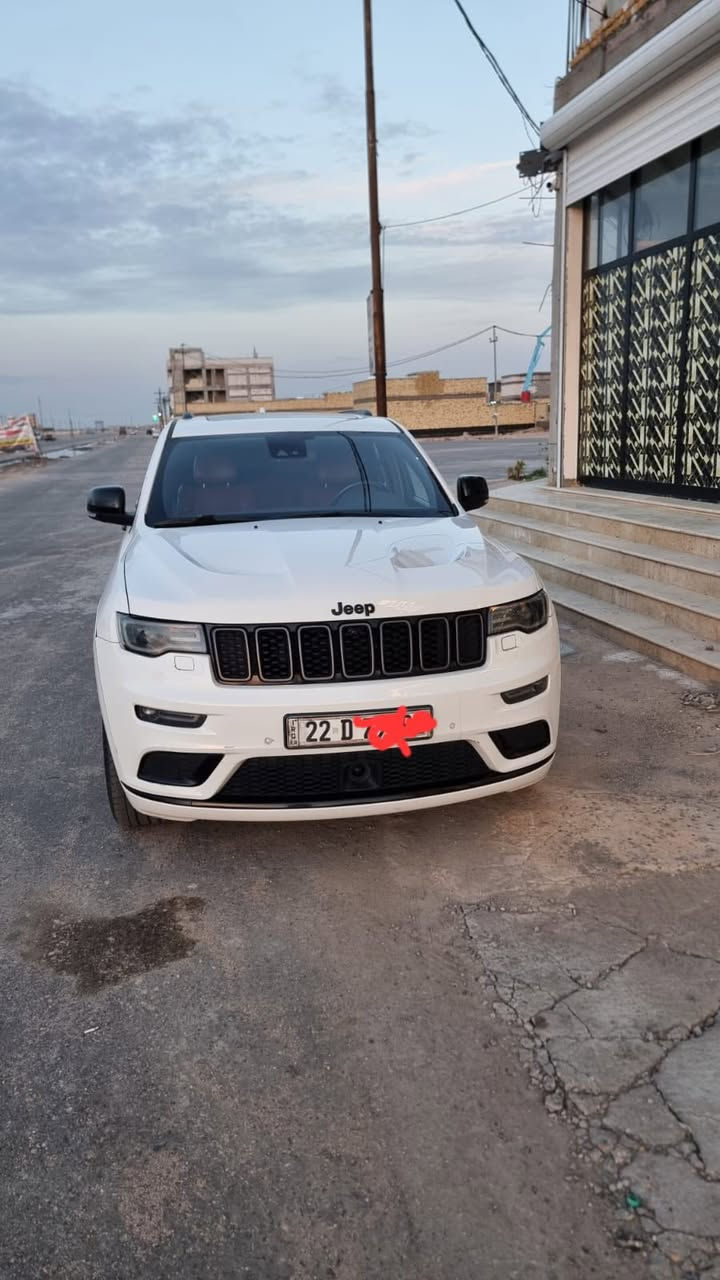 سلام عليكم جيب مديل. 2022 سياره كفاله عام من كلشي 
سسار جاهزه تخم تايرات ماشيه 64 رقم اربيل وفول داخل احمر فول موصفات ‭0774 040 1972
