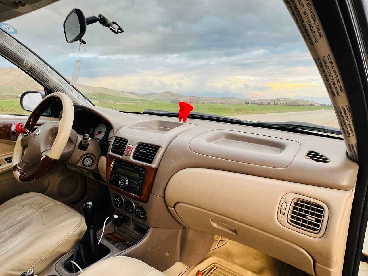 سە رە تا بە ناوی خوای گەورە و میهرە بان  سە نی ((2010)) بۆفروشتن سە یارە کە زۆر جوانە بۆیاغی نیە  دوسێ جێ ساردی هە یە  سە نە وی بە ناوی خۆمە وە یە  وە سە نە وی بە سە رناچێت تا((2027))گێرو مە کینە ی بە شە رت لێکدراوی نیە تەقە و دە نگی تیانیە پێشو دوای بە شە رت  سە یارە کە زۆر بە پاکی ماوە تە وە  مالی دۆستە شوێن شارە زور*********** جوابی کۆمیت نادموەتلفون بۆخاونکی بەکن السليمانية, العراق
