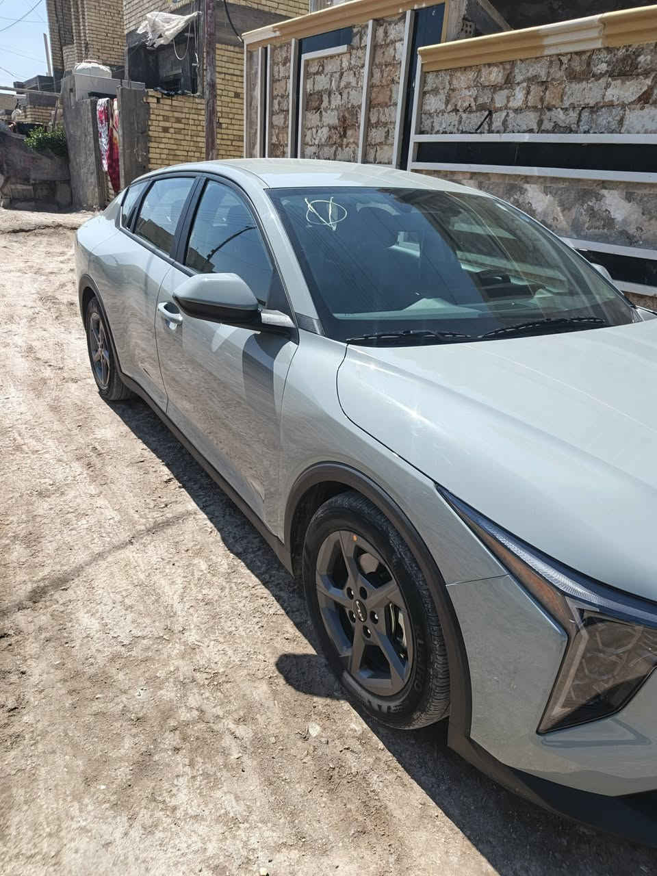 السلام عليكم كي 4 للبيع موديل 25 بدون ارقام حادثها مبين بالصور السعر خاص تواصل على هذا الرقم***********
