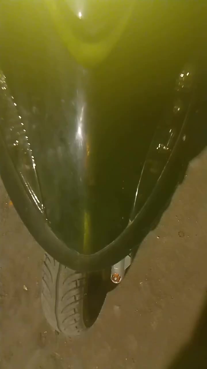 سلام عليكم شلونك شباب ماكس  البيع مكينه حاويه***********
