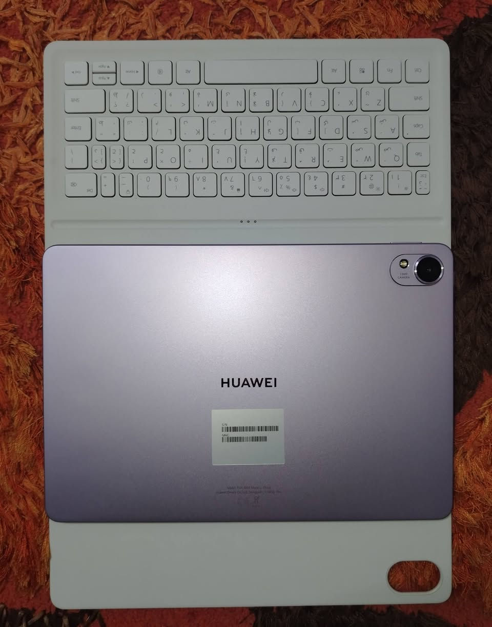 هواوي ميت باد 11.5s
جديد بس فتحته من الكارتون وشحنته والقلم والشاحن ما مفتوحات
مكاني بغداد الدورة شارع 60
السعر 475
رقمي ***********
