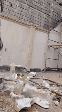 السلام عليكم احمد لديكورات ولاصباغ 
لكافت انواع الديكورات داخل وخارج 
جبس بورد معجون وصبغ ورق جدار 
سمنت بورد خارجي معه كادر متخصص 
لبخ جص اسمنت اسود وسراميك 
صبغ بيبان وشبابيك 
وبخدمت الزبون التواصل ***********
