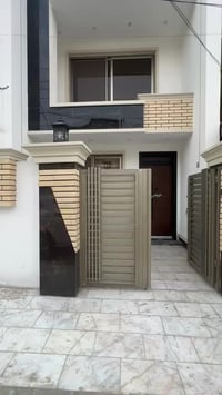 دار للبيع سند طابو صرف المساحة ١٠٠م الواجهه ٥م النزال ٢٠م يحتوي على غر...