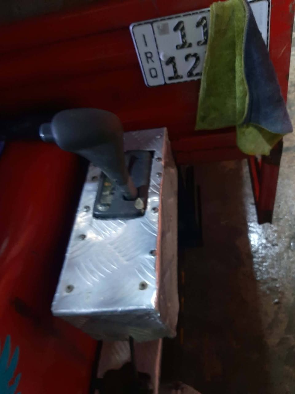 ستوته للبيع المكان بغداد  طنين  وانص مرقمه 11 بغداد السعر خمس ملايين ونص  ***********
