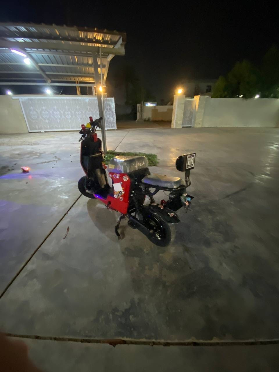 دراجه R9 ريان للبيع لدراجه مزوده تزويد خارجي عمبار وتغليف لكشن ستاند تزويد جاملاغ كاربون فايبر لايت 3 عدسات اصفر ابيظ راصطه مال ستيرن دراجه 5 باتري كبار وجوزه تزويد واي مصلح اروح وياك شرط لفحص لسعر 475 وبيه مجال قليل لمكان حي الجهاد الحمدانيه

 الرقم ل تواصل : ***********
