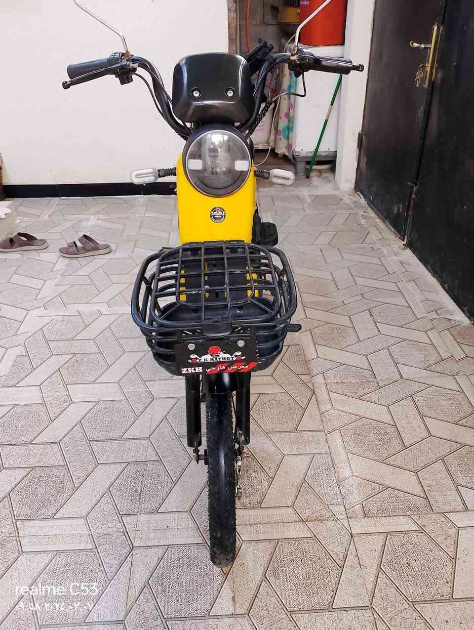 دراجة شحن 5 بطاريات ( بطاريات عطلانه ) باقي كله شغال السعر 150 الف العنوان بصرة تنومه ***********
